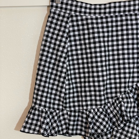 Shein S Black White Plaid Check Ruffle Wrap Mini Skirt - Picture 6 of 13